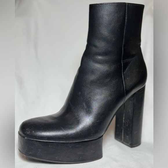 Zara Shoes - Zara Black Heeled Boots